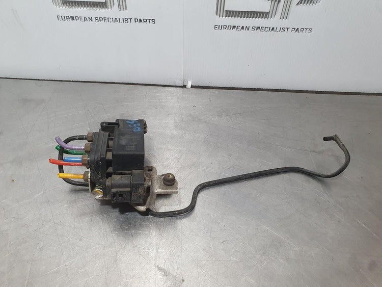 PORSCHE CAYENNE AIR RIDE COMPRESSOR AIR SUSPENSION VALVE BLOCK, 9PA, 06/03-06/10