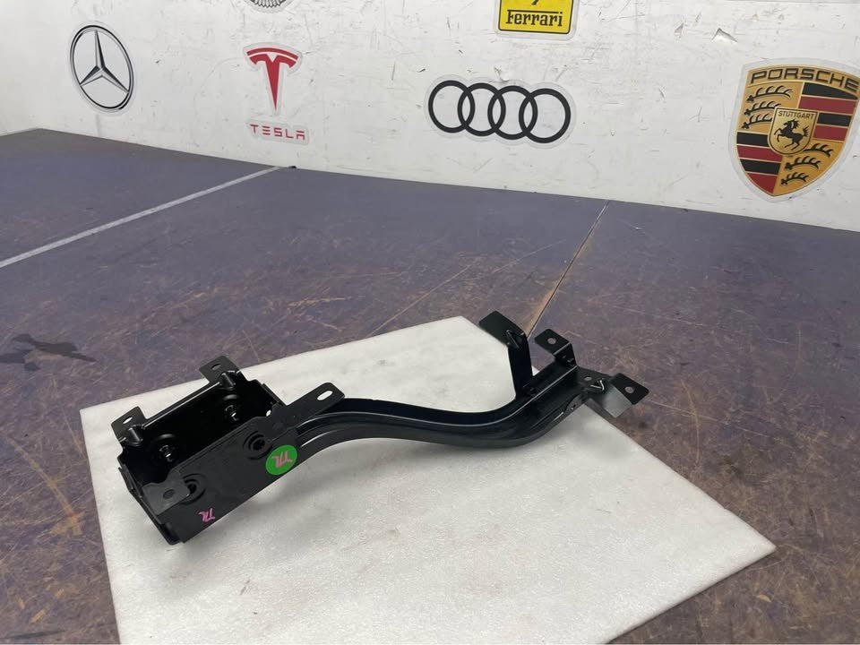 Bentley Bracket - 975804222 .304384